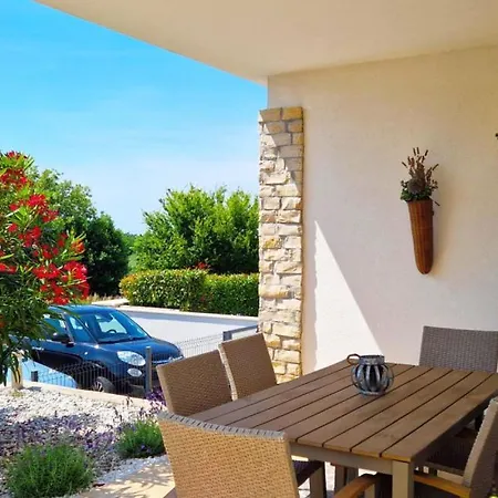 Villa Beautiful Piccolo Paradiso In Novigrad