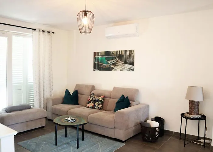 Beautiful Piccolo Paradiso In Novigrad * Buzinija