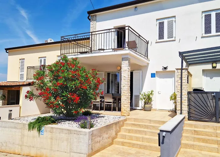 Beautiful Piccolo Paradiso In Novigrad Vila *